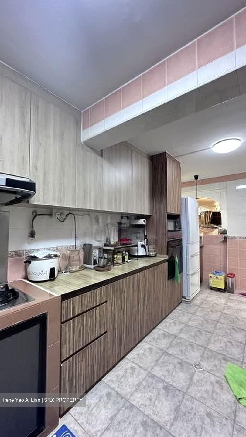 Blk 238 Jurong East Street 21 (Jurong East), HDB 5 Rooms #566676931
